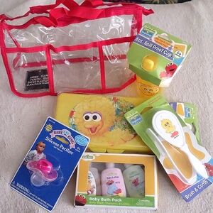 🍼6pc Baby Bundle (BIG BIRD) 💛
